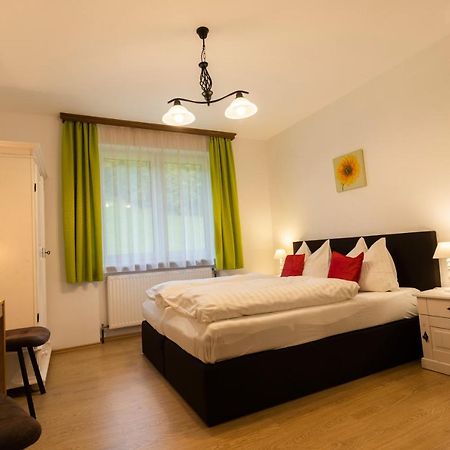 Alpenhotel Ensmann Lassing  Exteriör bild