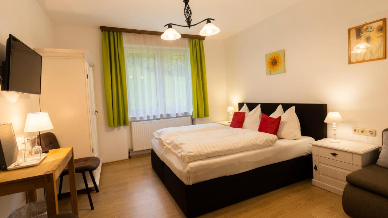 Alpenhotel Ensmann Lassing  Exteriör bild