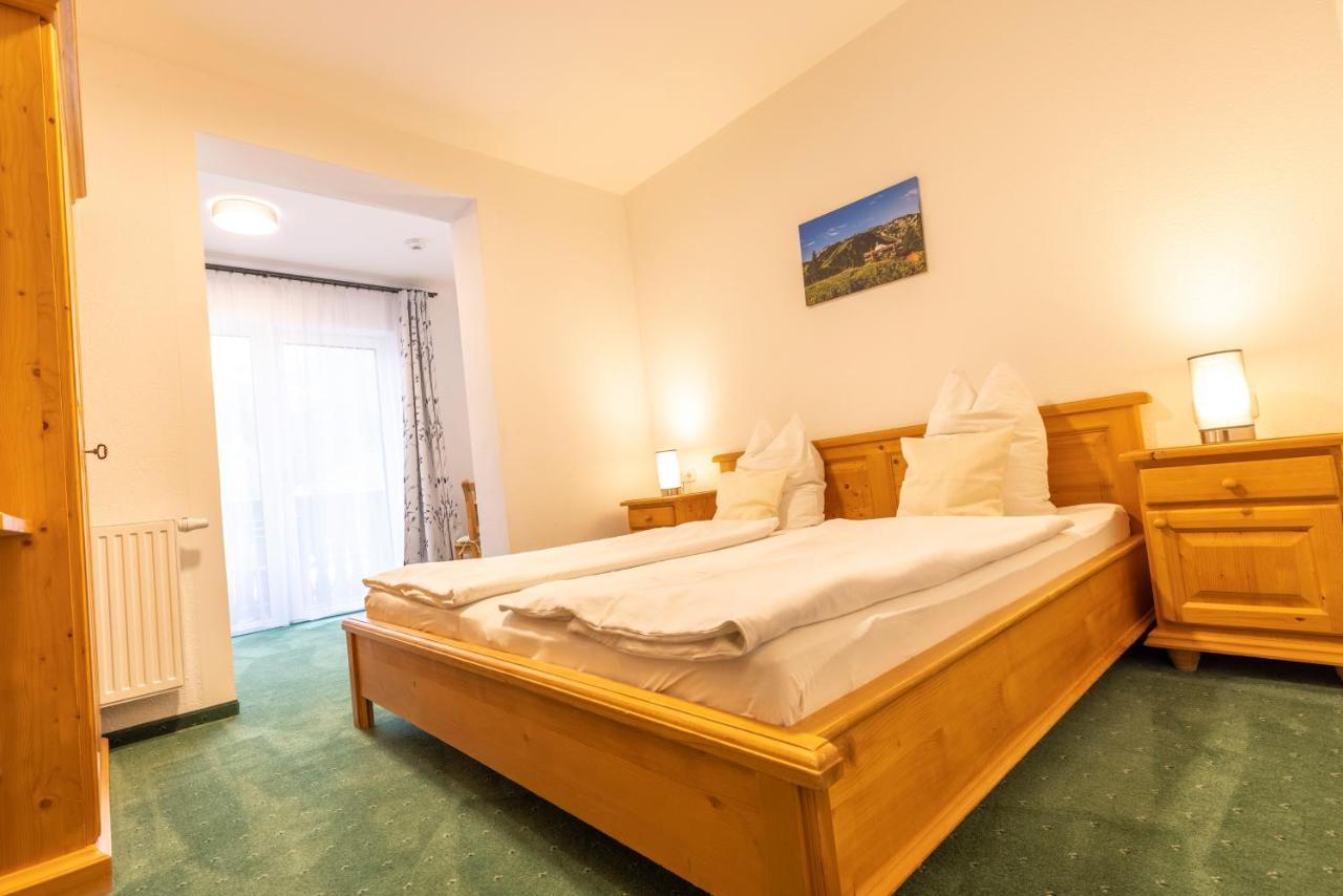 Alpenhotel Ensmann Lassing  Exteriör bild